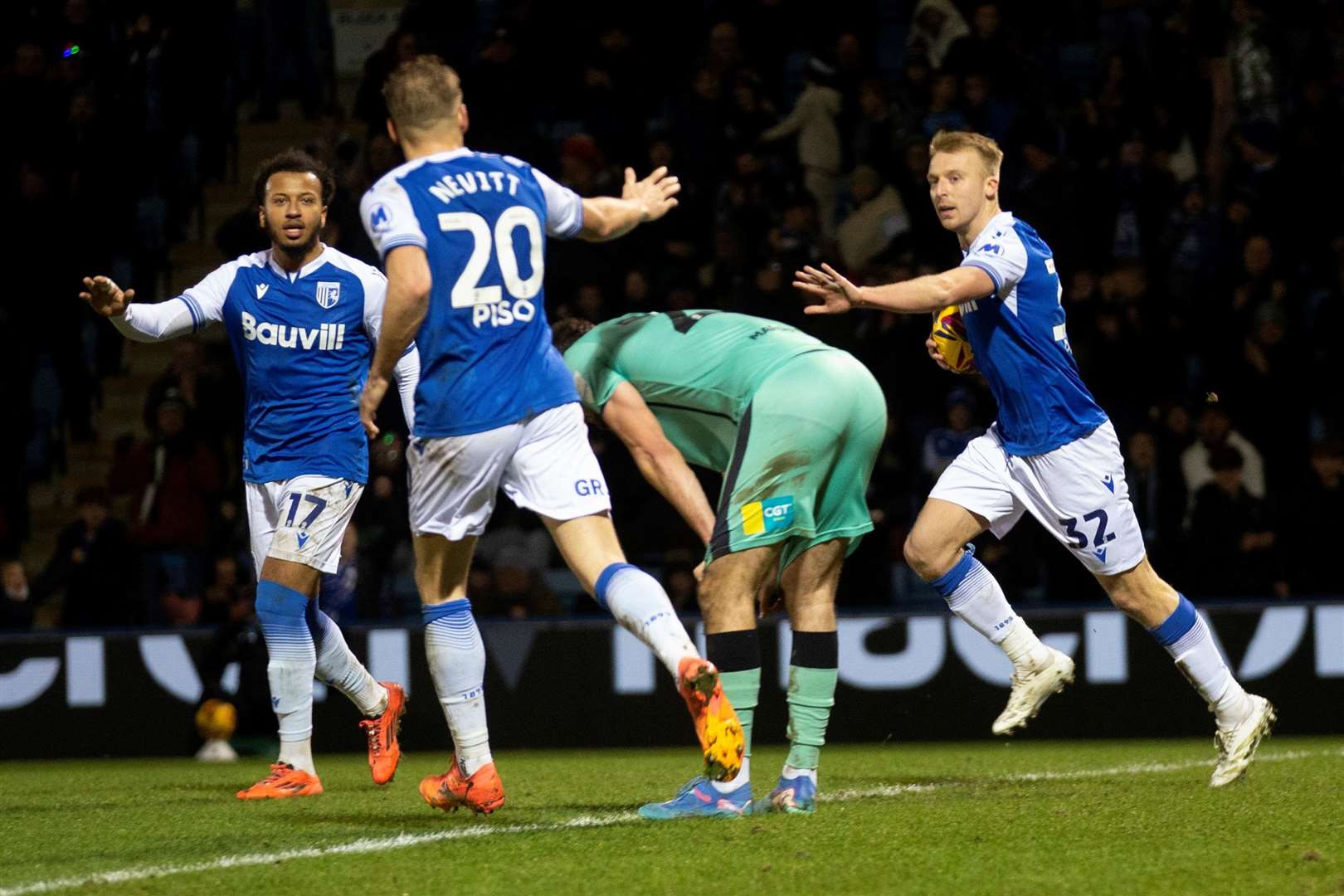 Bradford City negotiate deal for Gillingham midfielder George Lapslie – a move which would free up funds for manager Mark Bonner in the January transfer window