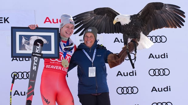 Defending champion Odermatt grabs 1st win of World Cup season, taking super-G at Beaver Creek