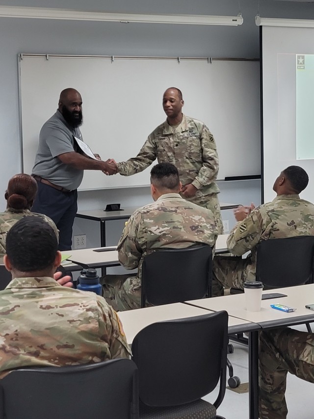 Third Infantry Division human resource training focuses on Soldier wellness | Article