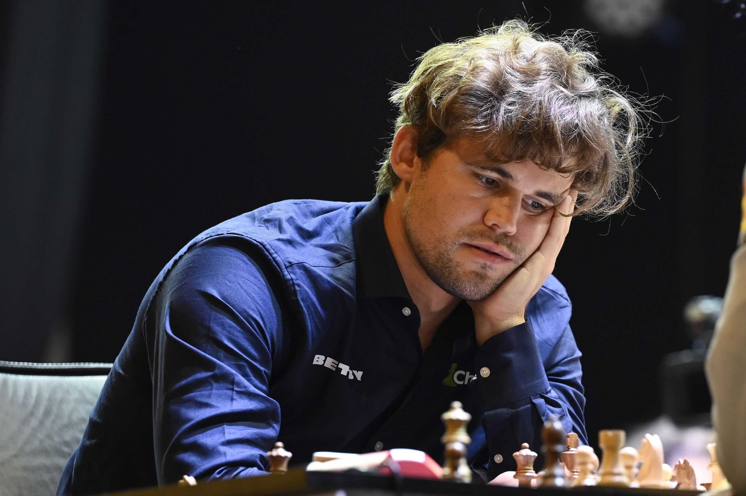 Magnus Carlsen returns to World Blitz Chess Championship after jeans dispute