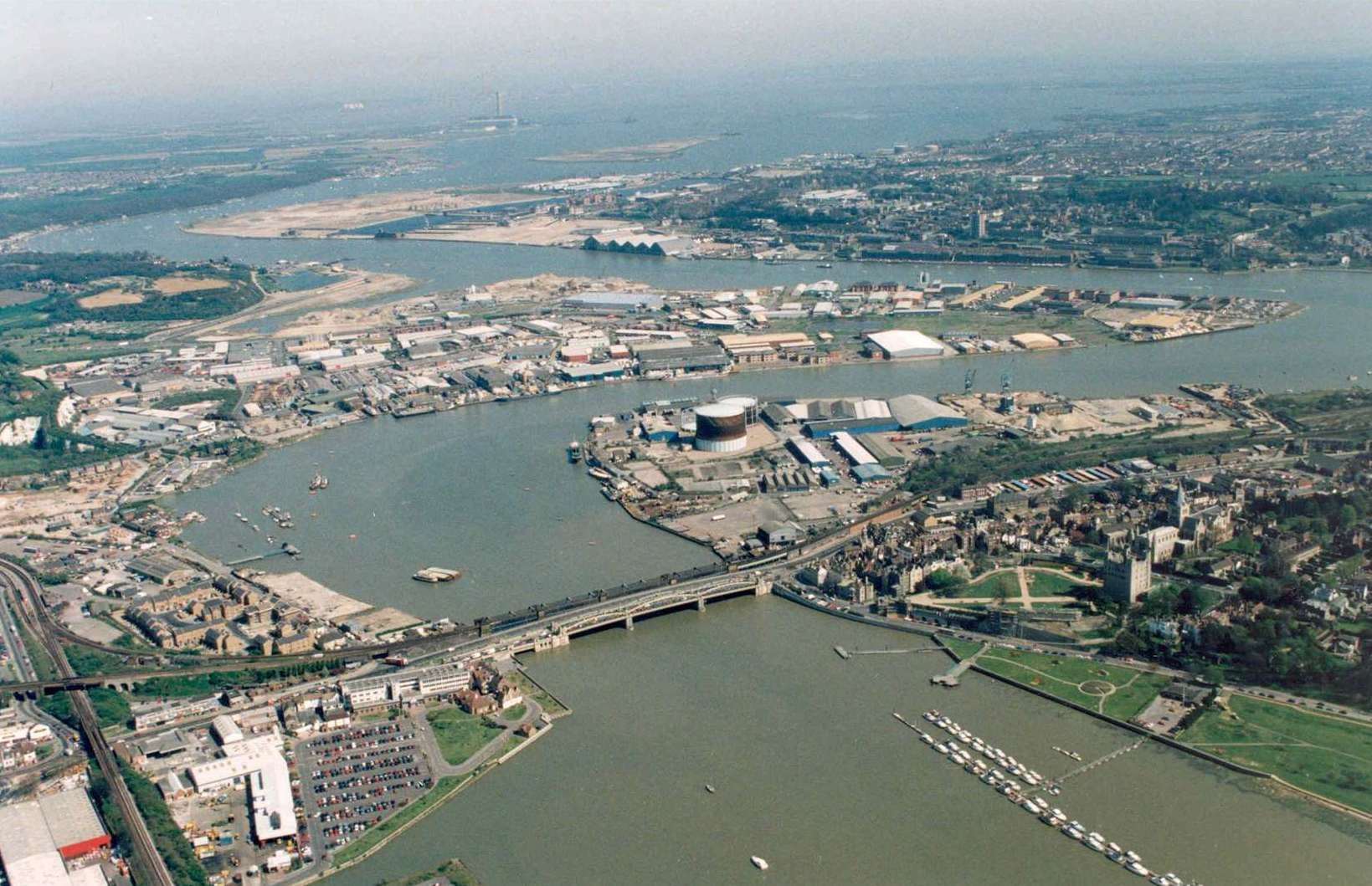 Chatham and Aylesford MP Tris Osbourne backs new Water (Special Measures) Bill to hold companies to account over dumping of sewage in the River Medway