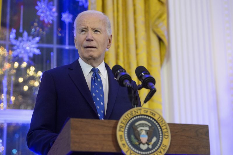 Biden pledges to cut greenhouse gas emissions by more than 60%