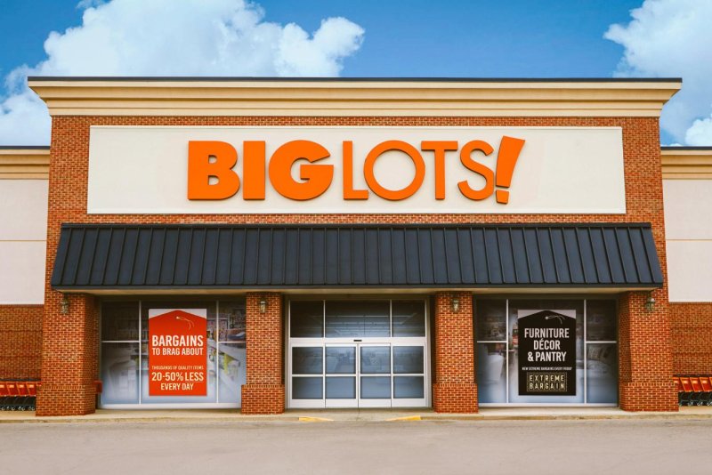 Bankrupt Big Lots will keep hundreds of stores open under new sale transaction