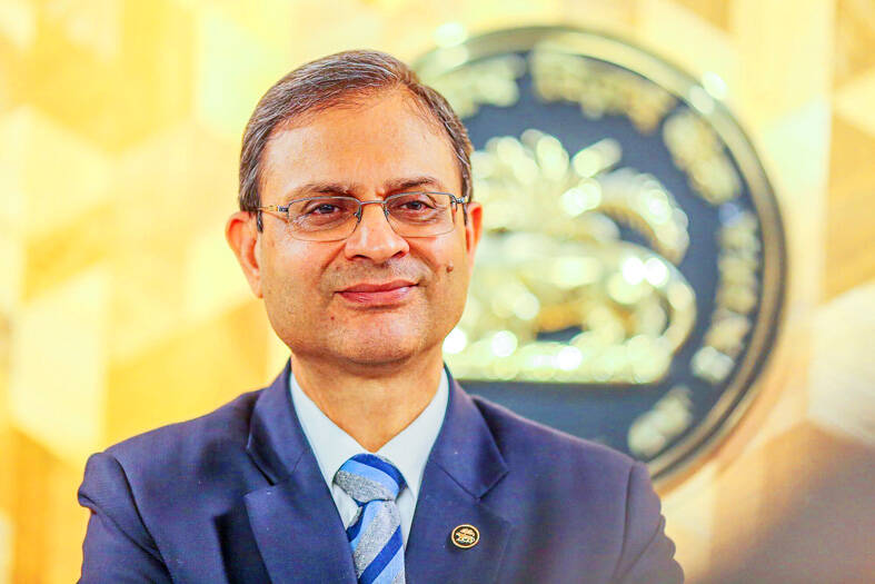 New Indian central bank governor sees better growth prospects this year