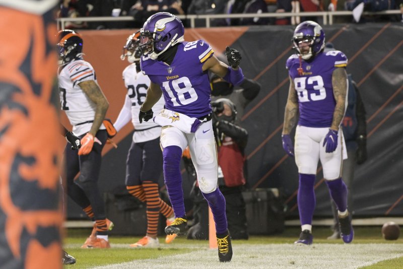 Watch: Vikings' Justin Jefferson pays tribute to Randy Moss after TD vs. Bears