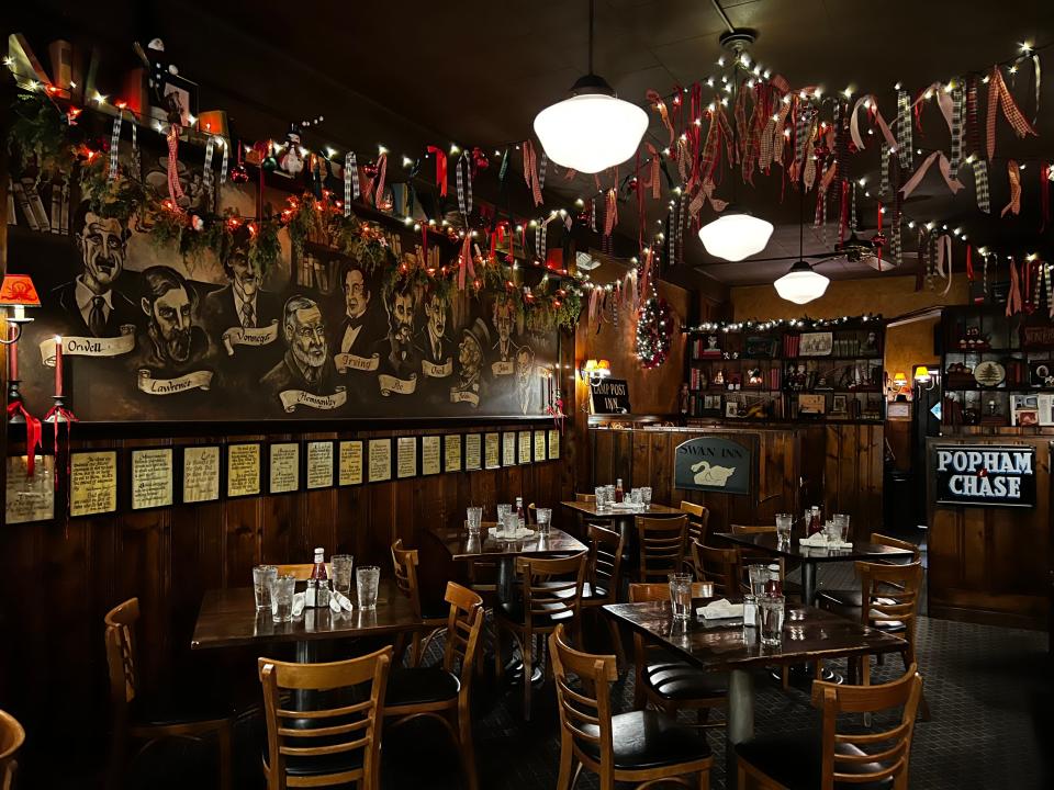 These Westchester, Rockland restaurants deck the halls for the holidays. Book now