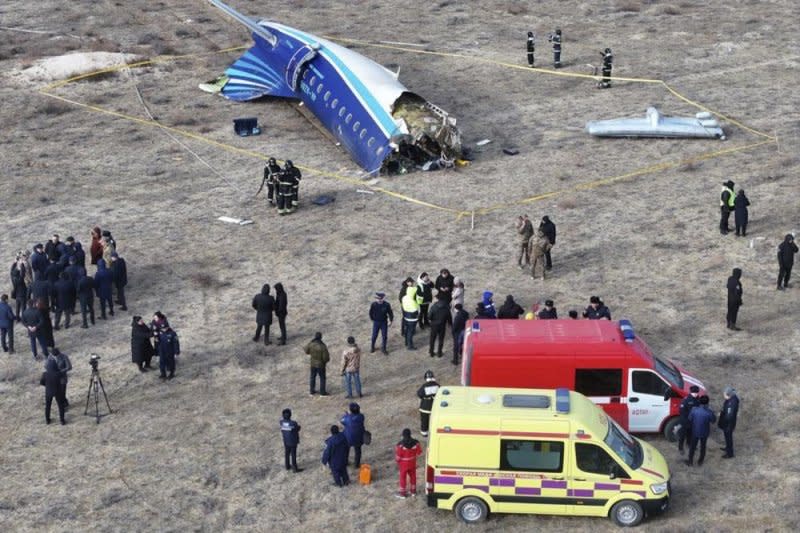 Did Russian air defenses down Azerbaijan Airlines jet?