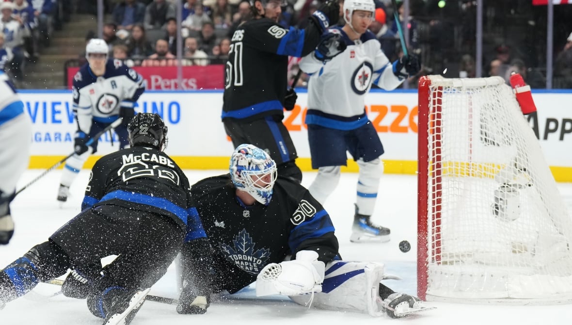 Scheifele hat trick propels Jets past Maple Leafs 5-2