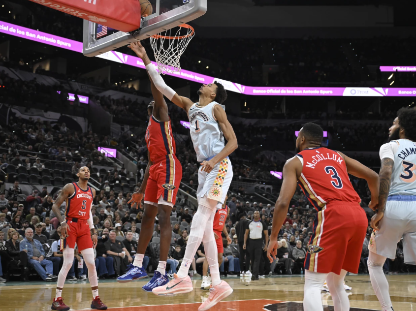 Wembanyama Spurs Pelicans Chris Paul