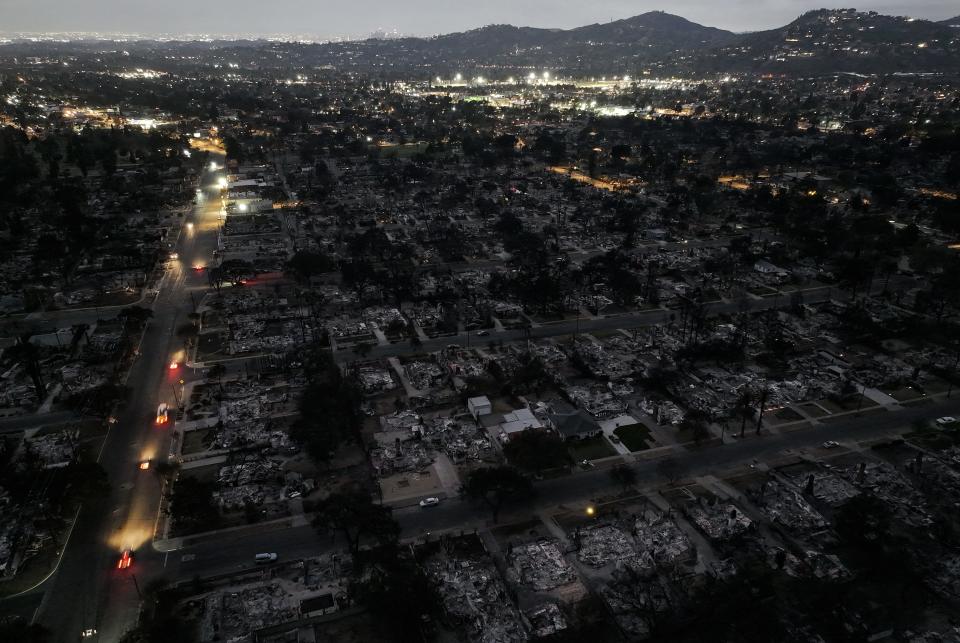 Rain brings help to LA, Border 2 Fire continues