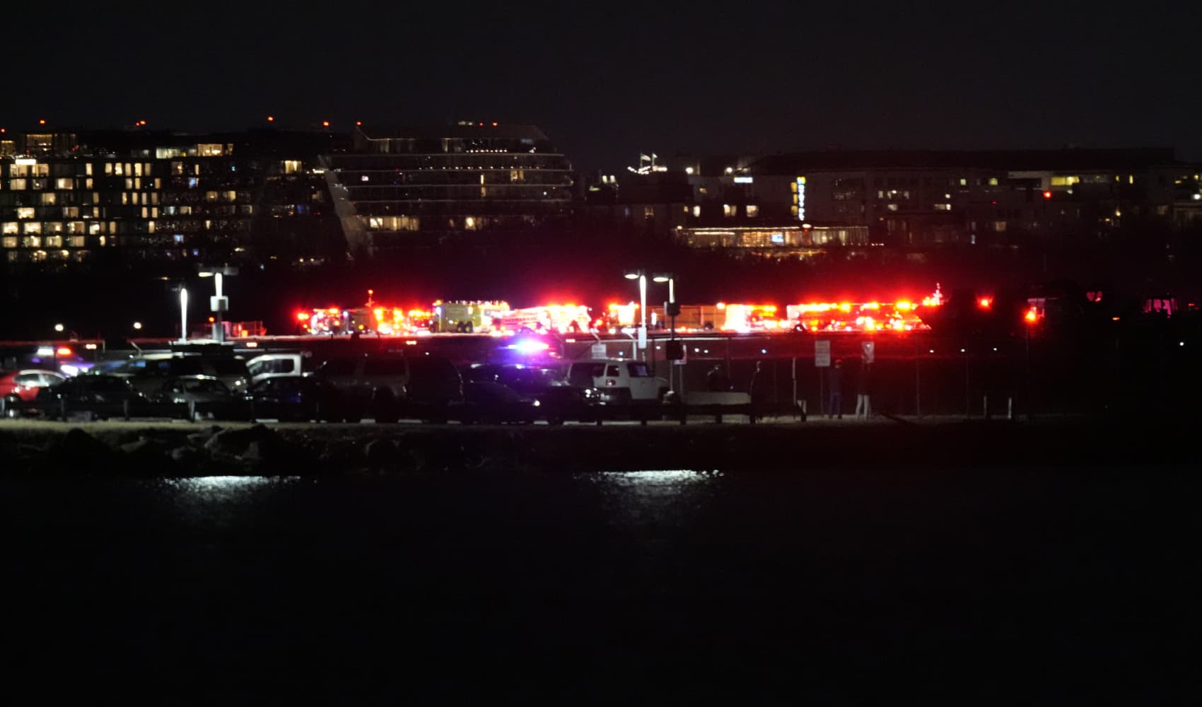 American Airlines plane crashes into Potomac River near Reagan National – NECN