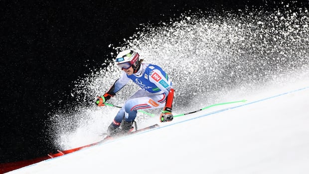 Alexander Steen Olsen leads Norwegian 1-2 finish in rain-affected men's giant slalom