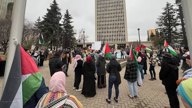 Inside Regina's last-minute decision to cancel a Palestinian flag raising