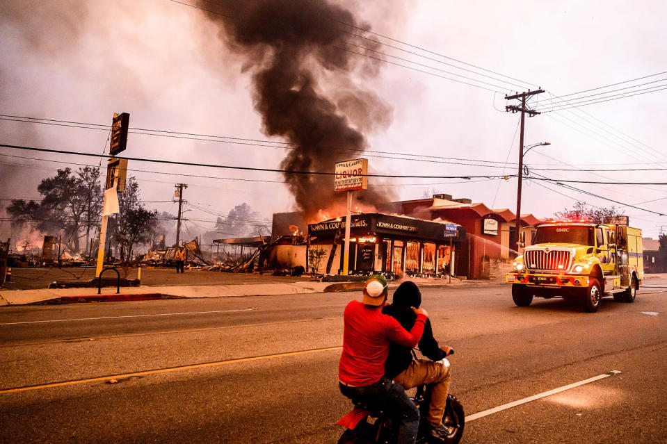 L.A. officials say looters 'targeting vulnerable communities' will be held accountable