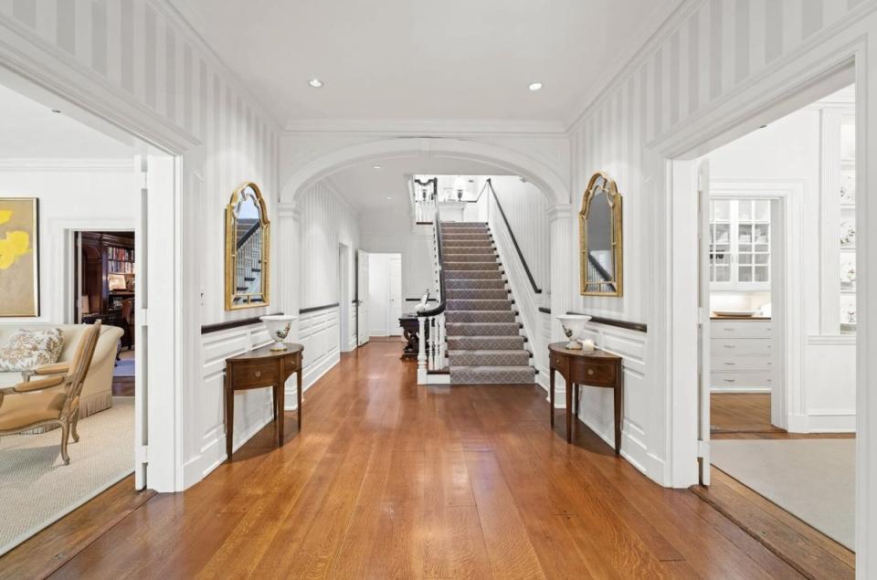 Former Fox News Host Chris Wallace Lists His Longtime DC Mansion for $6.4 Million—2 Months After Surprise Exit From CNN