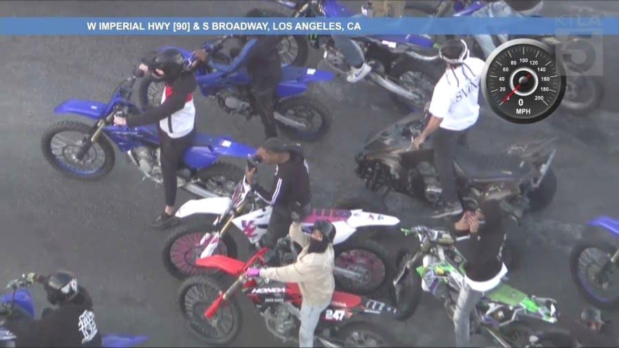 Authorities chase group of motorcyclists in Los Angeles County