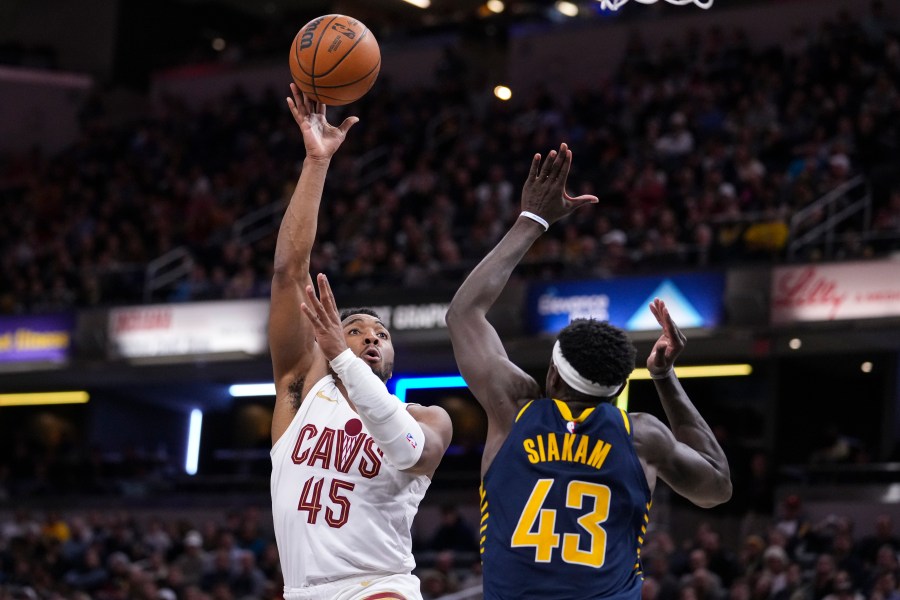 NBA-leading Cavaliers top Pacers 127-117