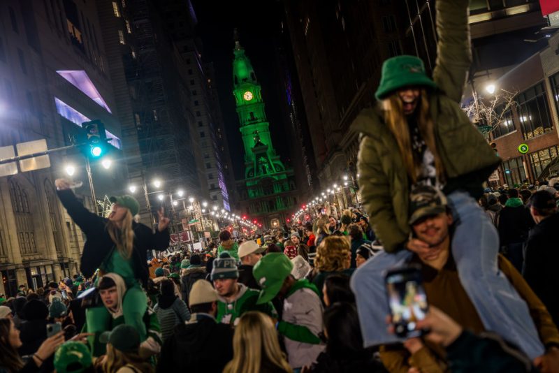 Person seen firing gun into air amid crowd of Philadelphia Eagles fans; police investigating