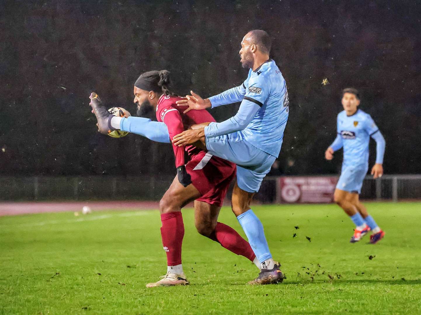 Stones miss out on top spot in National League South after goalless draw at 10-man Clarets