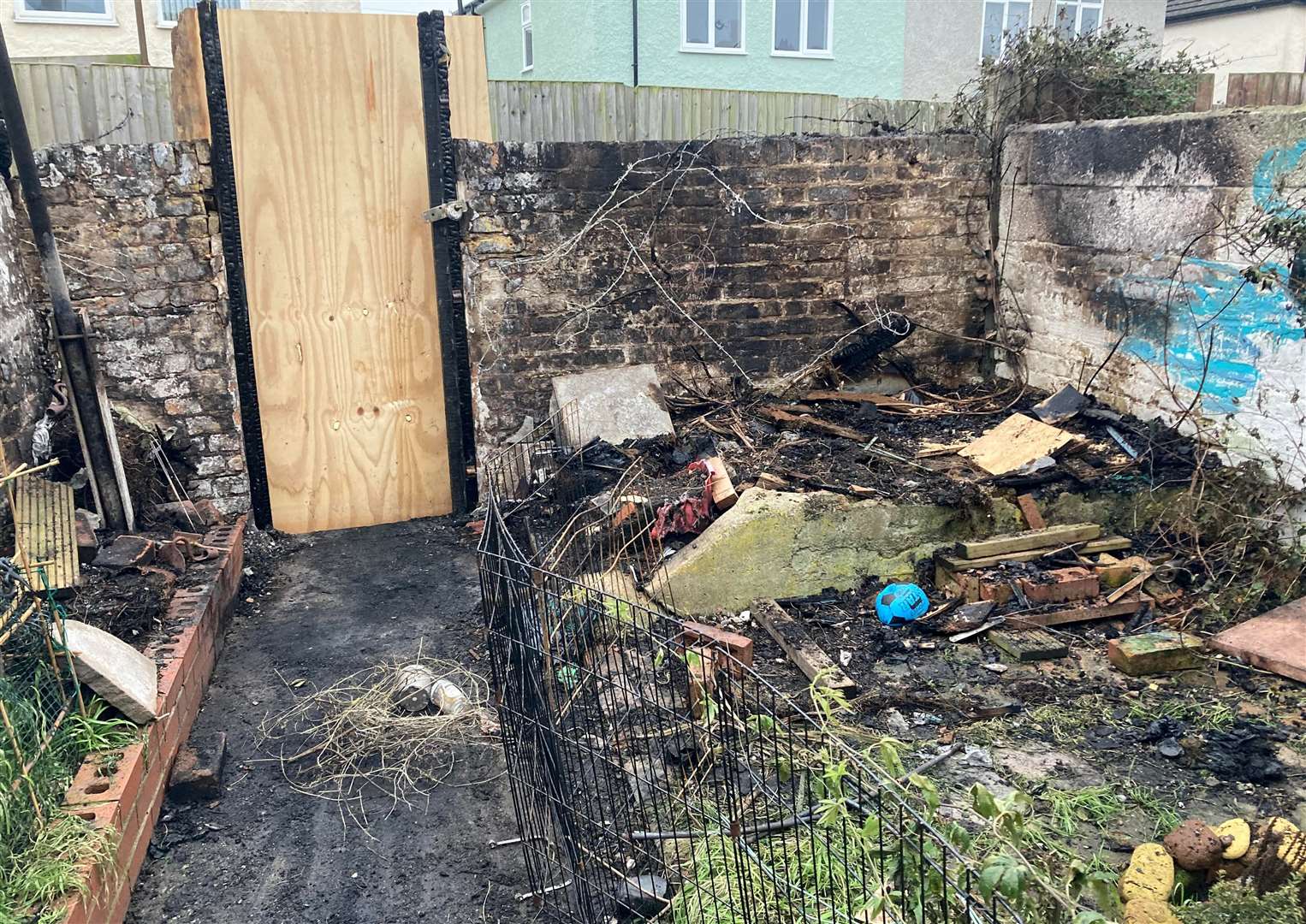 Sheerness family woken up by Kent Fire and Rescue crew as blaze tore through garden in Unity Street