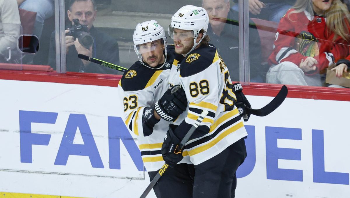 Brad Marchand, David Pastrnak adamantly refute report of rift – NECN