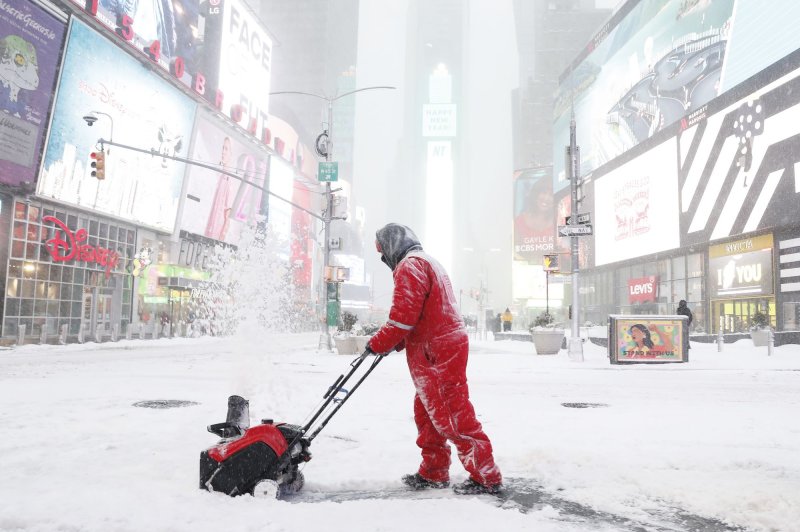 N.Y. eyes 3 feet of lake-effect snow as polar vortex set to chill eastern U.S.