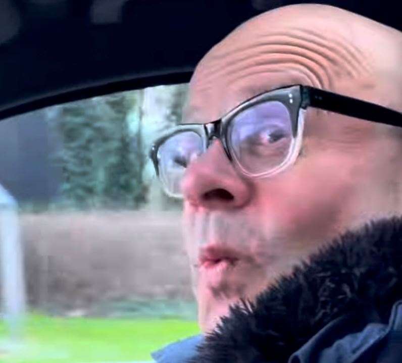 Harry Hill’s bizarre Kent roundabout game in Whitstable and Chestfield hailed as ‘comedy gold’