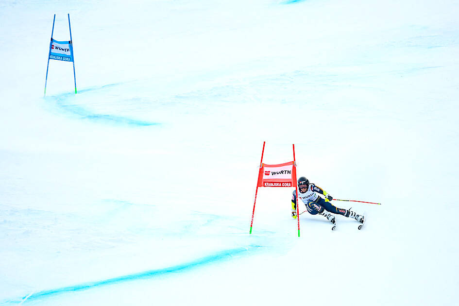 Olympic champ Hector wins 2nd giant slalom of season