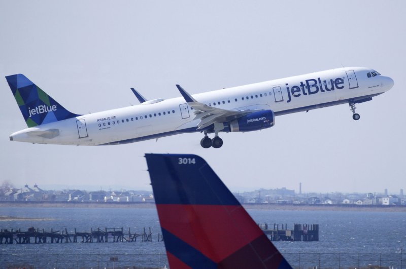 Transportation Department fines JetBlue $2M for 'chronic flight delays'