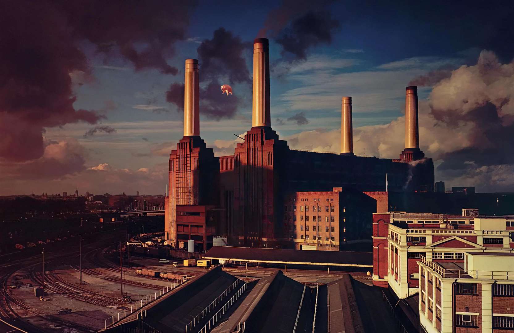 How ‘Algie’ the pig from Pink Floyd’s Animals album cover floated 60 miles from Battersea Power Station into Kent