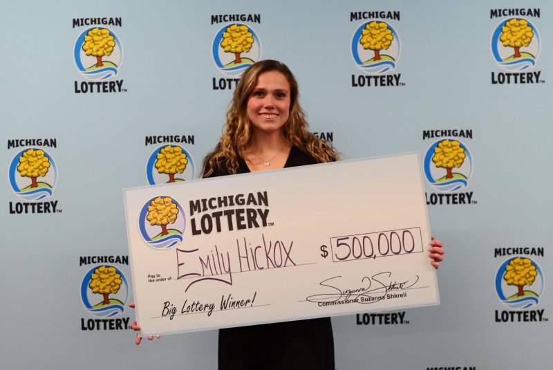 Woman gets $500,000 lottery ticket in white elephant gift exchange