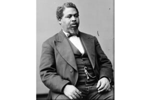 South Carolina statue honoring Black hero Robert Smalls will stare down a segregationist