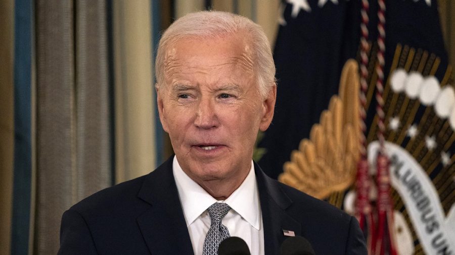 Biden to award medals of honor, valor in waning days at White House