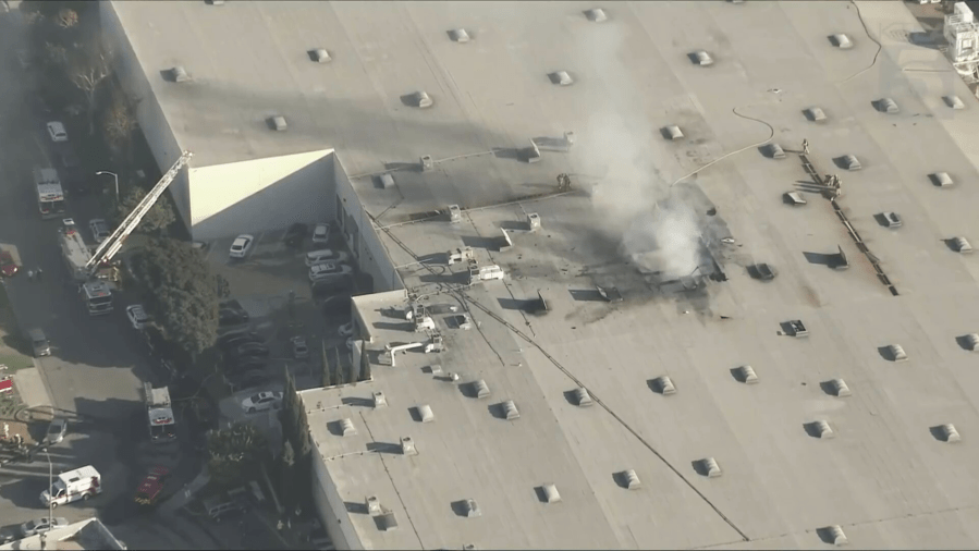 2 killed, 18 injured after plane crashes into warehouse in Fullerton