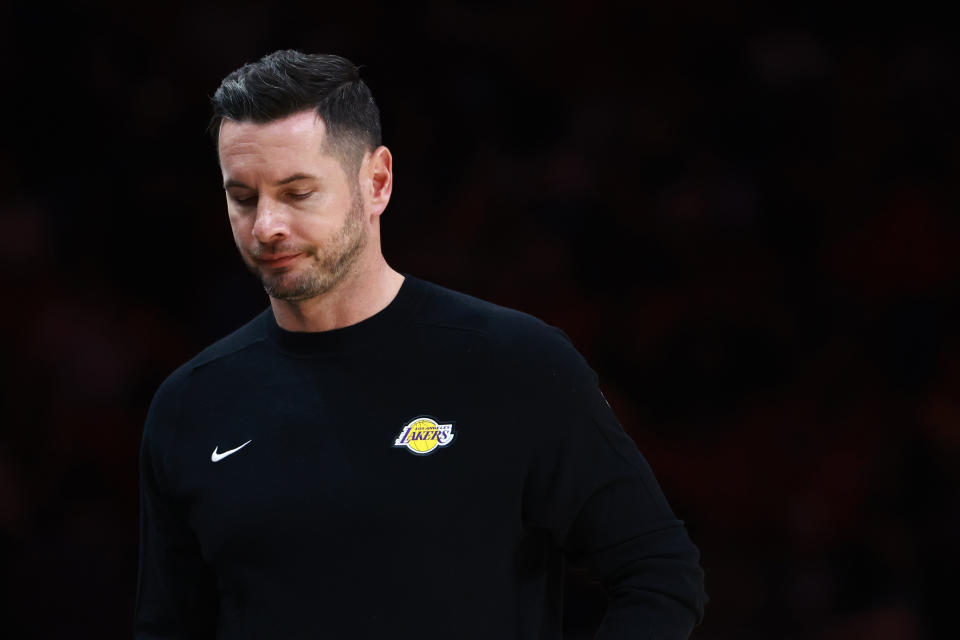 Lakers coach JJ Redick emotionally recounts losing home to wildfires: 'It is complete devastation'