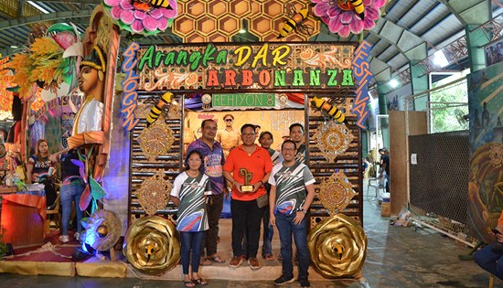 DAR E. Visayas’ buyugan festival-inspired booth shines at the agraryo trade fair