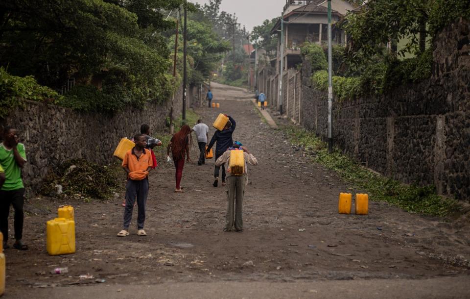 Dead bodies on the streets and hospitals overwhelmed as rebels battle government in DR Congo city of Goma