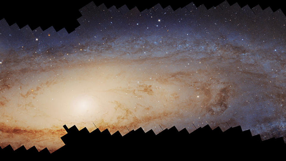 NASA's Hubble Space Telescope creates largest photomosaic ever made of "train wreck" Andromeda galaxy with over 2.5 billion pixels