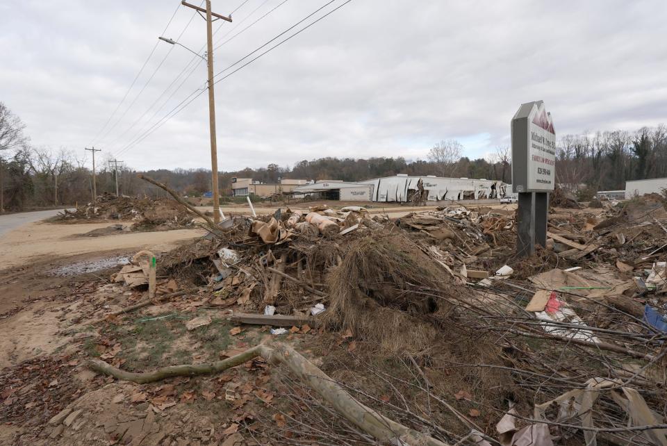 No timeframe for reopening sections of Asheville's Swannanoa River Road