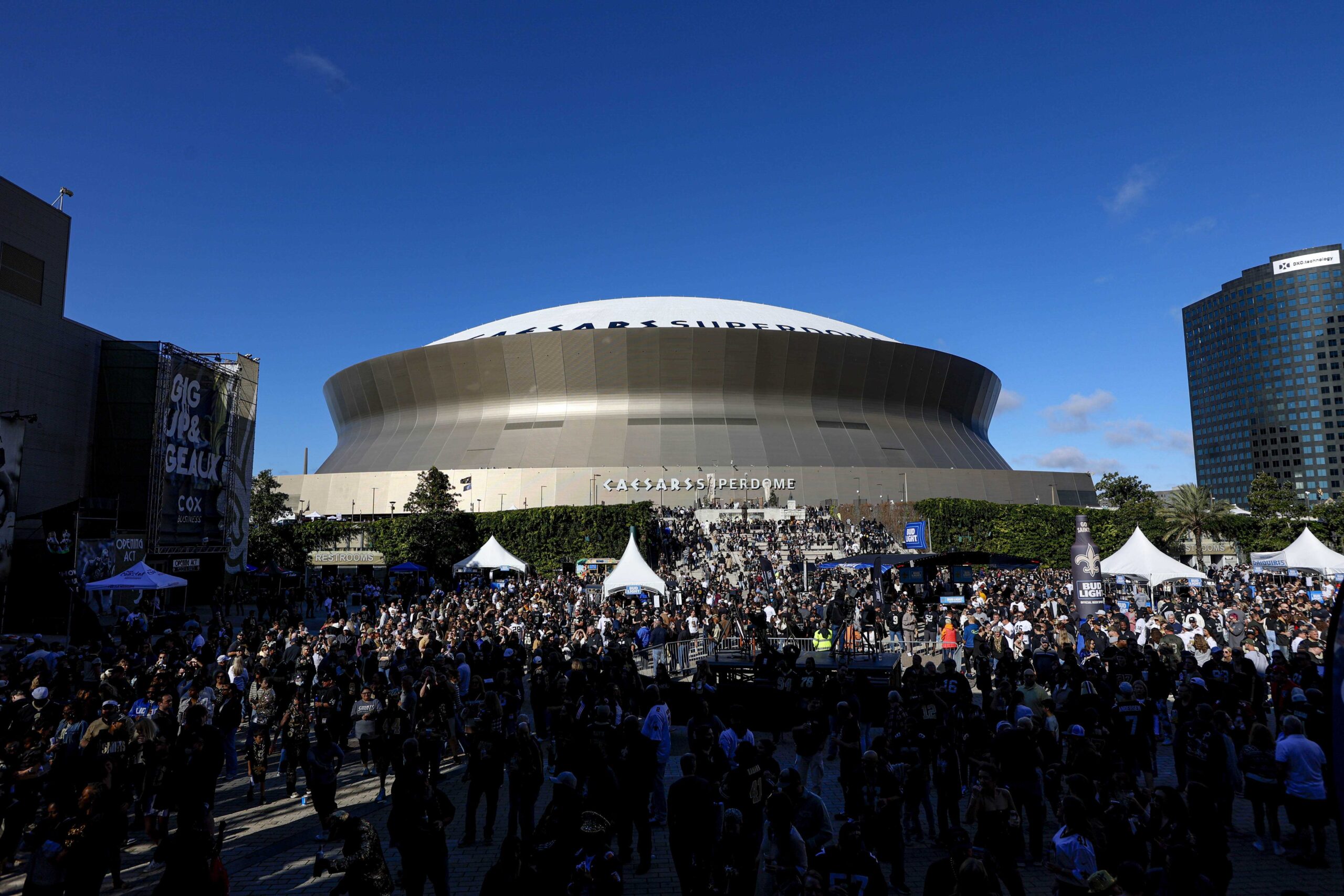 Verizon FanFest: Nationwide Super Bowl Celebration