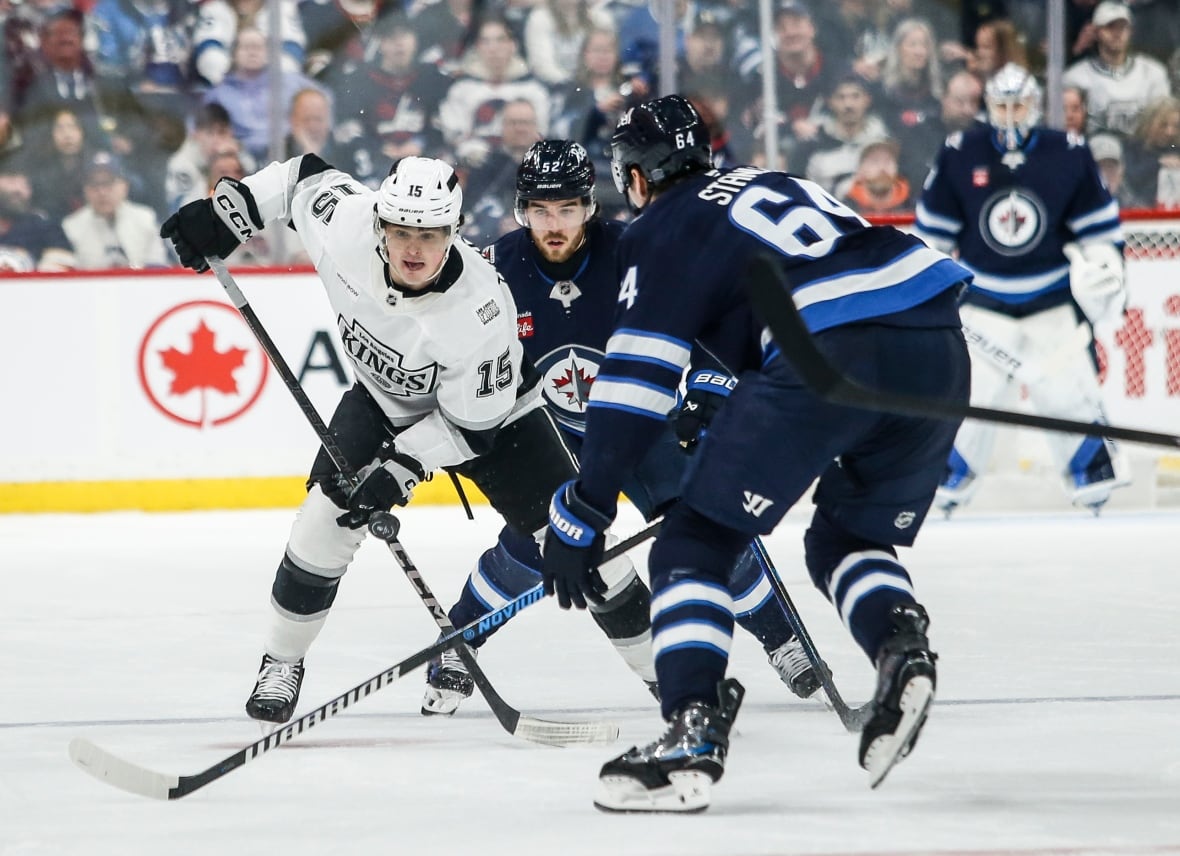 Kings ground Jets 2-1 in win scored 74 seconds into overtime