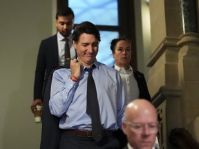 Liberals will meet next week as pressure mounts for Trudeau to resign