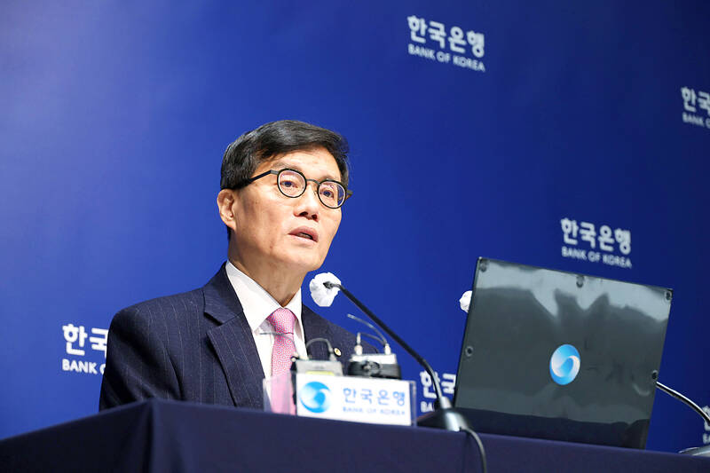 S Korea’s economy shows tiny rise