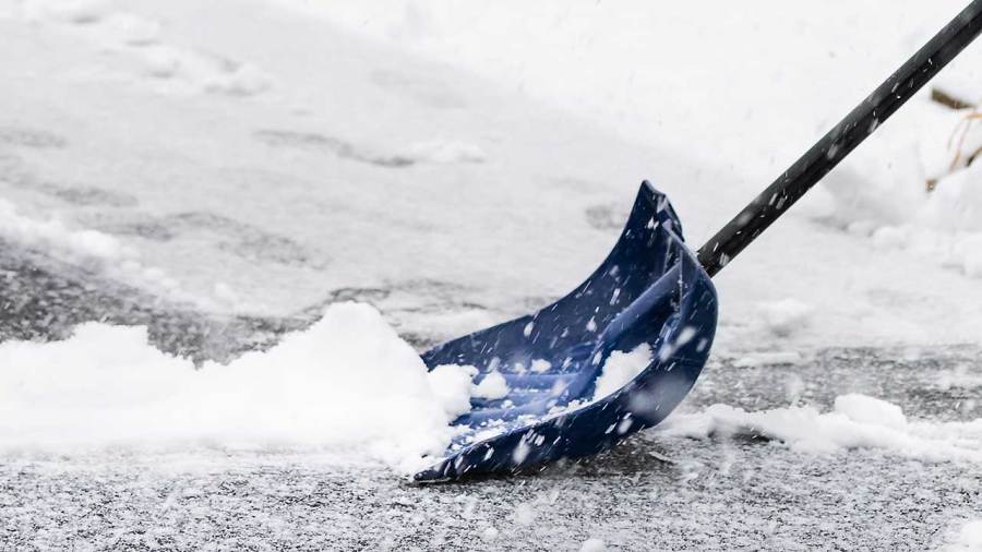 Snowy weather brings these risks: How to prevent an accident