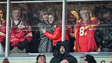 Taylor Swift arrives to watch Chiefs in AFC Championship Game – NECN