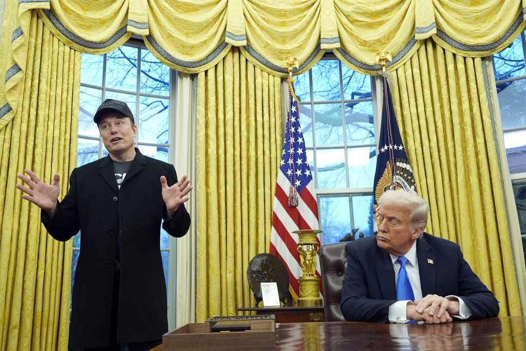 Musk appears at White House to defend DOGE's work