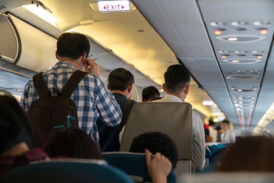 Passenger launches plane etiquette debate over pushy ‘aisle lice’: ‘So frustrating’