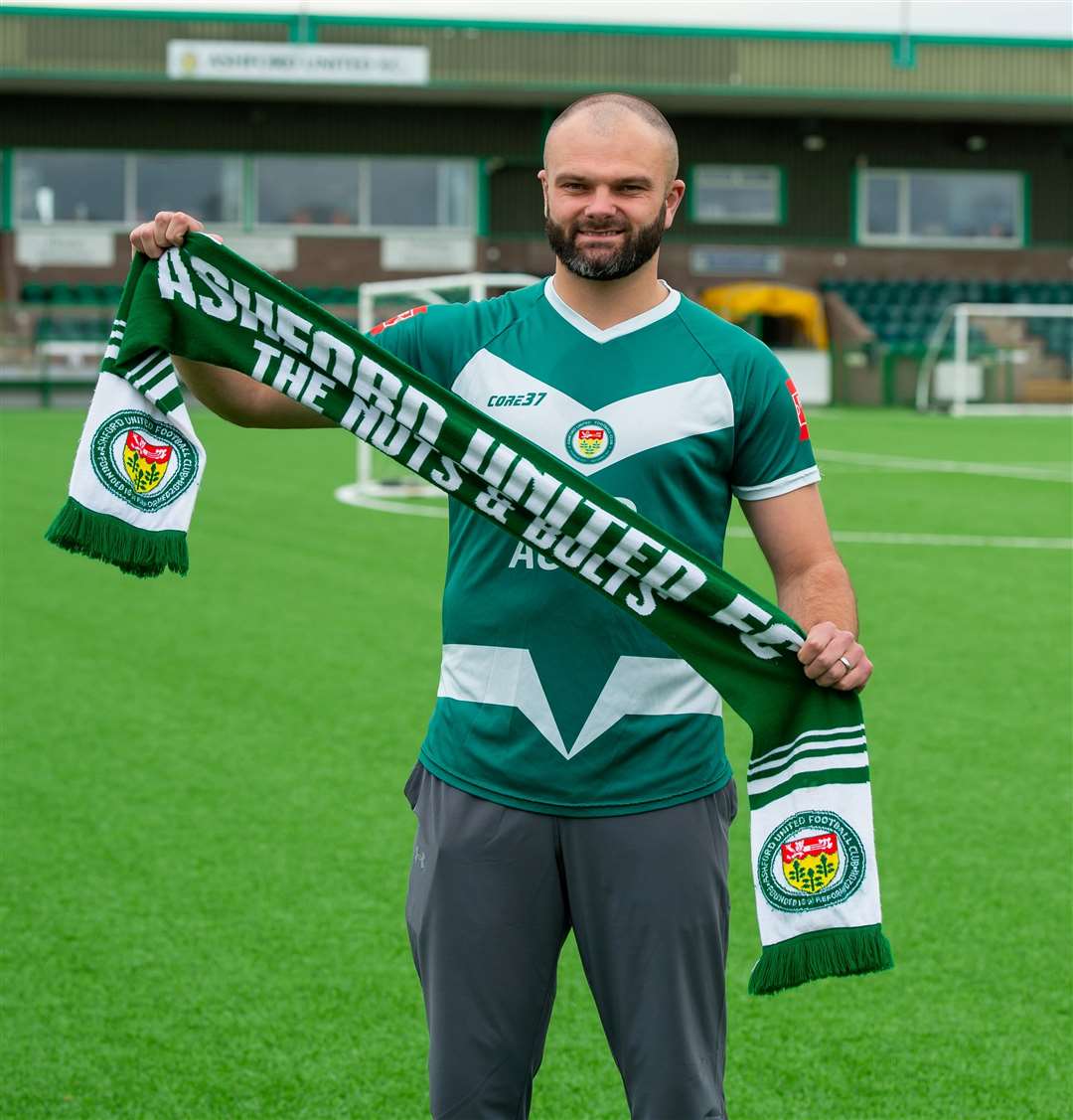 Ashford United striker Gary Lockyer on course to beat likes of Erling Haaland and Mo Salah to FA Cup Golden Ball