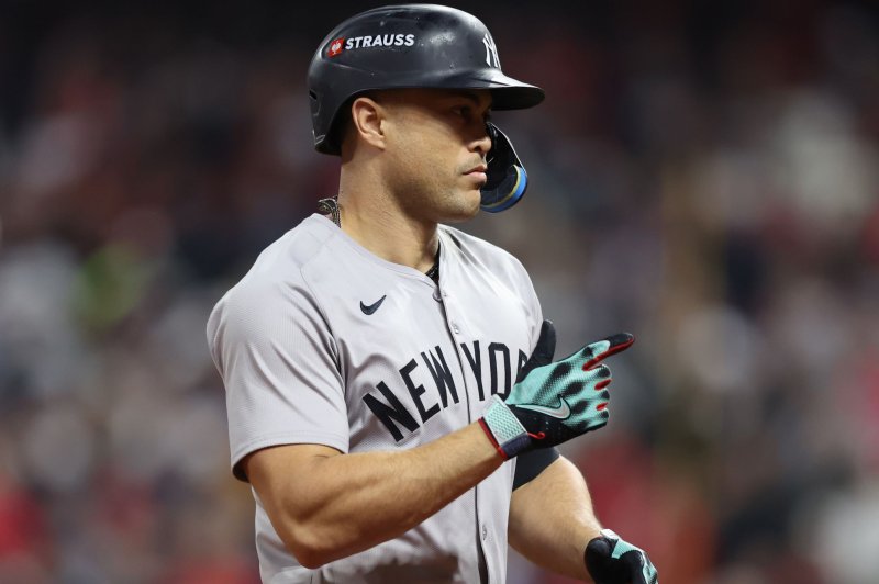 Dual elbow pain puts opening day in doubt for Yankees' Giancarlo Stanton