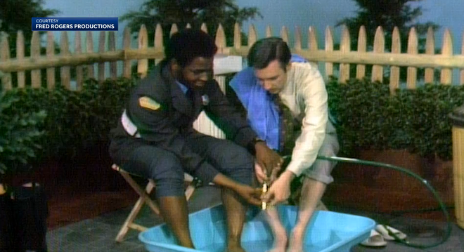 François Clemmons discusses iconic 'Mister Rogers' scene